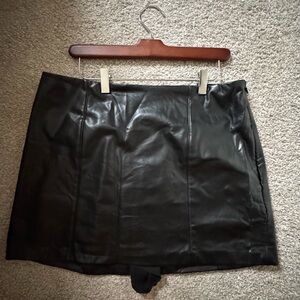 Abercrombie faux leather skort
